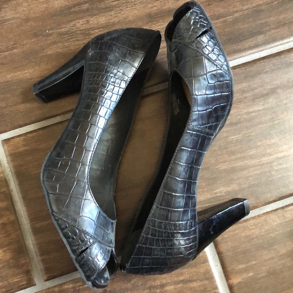 Alex Marie Heels - Picture 2 of 2